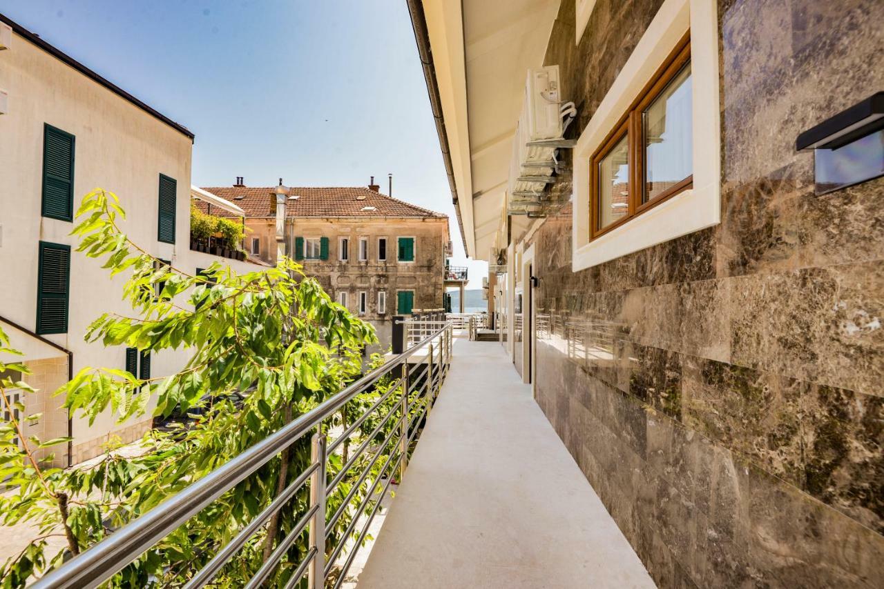 טיווט Waikiki Apartments מראה חיצוני תמונה
