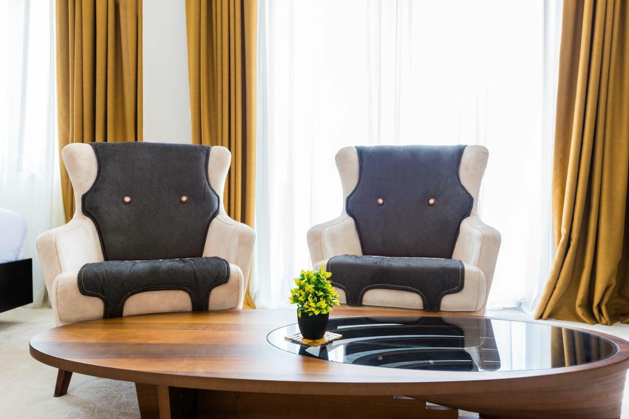 טיווט Waikiki Apartments מראה חיצוני תמונה