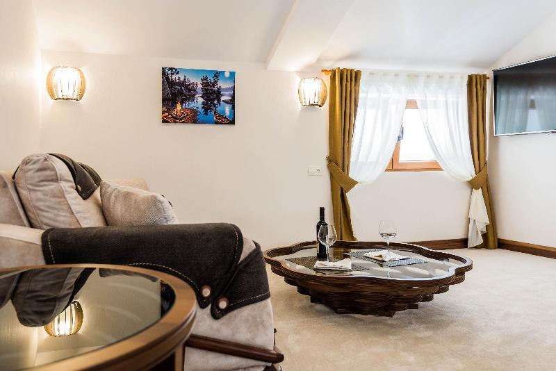 טיווט Waikiki Apartments מראה חיצוני תמונה
