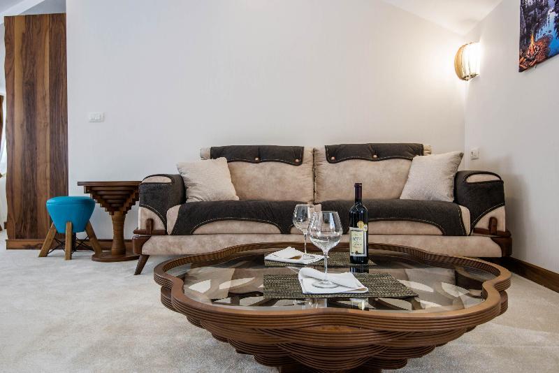 טיווט Waikiki Apartments מראה חיצוני תמונה